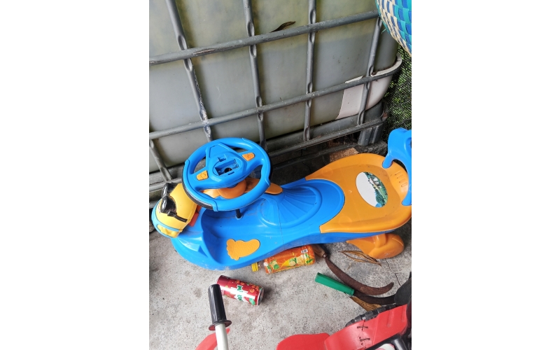 Xe lắc cho trẻ em 